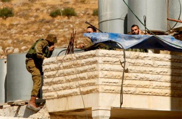 Un homme abattu après avoir tenté de poignarder des soldats israéliens en Cisjordanie