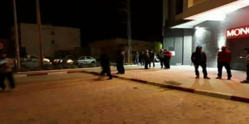 بالصورة: أبناء بومهل البساتين يحرسون المنشآت في الجهة
