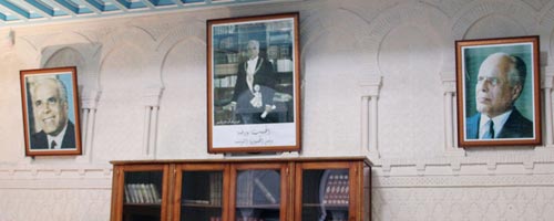 La CIN, vêtements et effets personnels de Habib Bourguiba Bourguiba-030811-1
