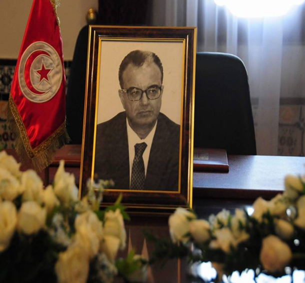 صورة وتعليق: الفقيد سليم شاكر حاضر في أول مجلس وزراء بعد وفاته