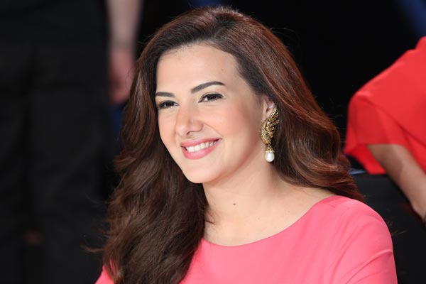 بالصورة. دنيا سمير غانم تحتفل بعيد ميلاد زوجها