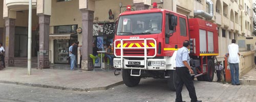 Une voiture prend feu et déclenche un terrible incendie aux Berges du Lac 