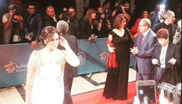 Arrivée de Hend Sabri, sur le tapis rouge des JCC