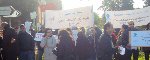 En photos : La manifestation devant l’Ambassade du Qatar 