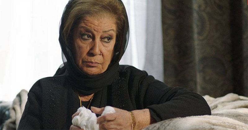 بالفيديو: منى واصف تخطف الانظار في دبي.. وهذا ما قالته عن عمرها الحقيقي