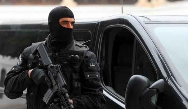 بن عروس: القبض على شخصين من أجل سرقة محل لبيع وتصليح الهواتف الجوالة