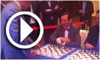 Garry Kasparov contre Moez Ben Gharbia, Nizar Bahloul et 7 autres adversaires