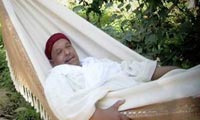 A Tozeur ils vivaient depuis 6 mois dans les palmiers pour construire SAHARA LOUNGE