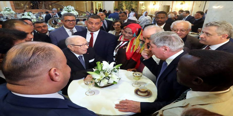  بالفيديو: رئيس الجمهورية يقيم حفل استقبال على شرف المشاركين في المؤتمر 24 لاتحاد المحامين العرب