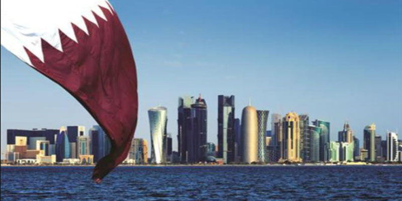 وزير الخارجية الإماراتي يكشف عن محاولات قطر للتواصل والاعتذار من السعودية