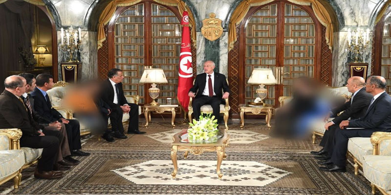 رئيس الجمهورية يستقبل 6 أطفال تونسيين عائدين من ليبيا
