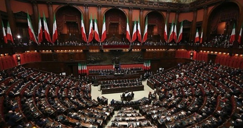 البرلمان الايطالي يوافق على نشر الجيش في النيجر