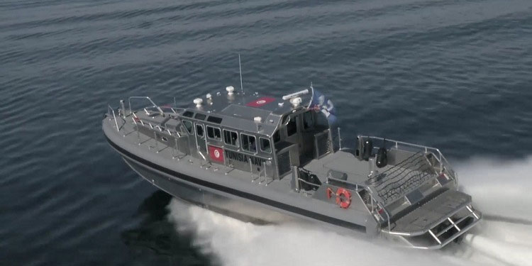 وحدة تابعة لجيش البحر تنقذ 6 جزائريين شمال جزيرة جالطة كانوا في رحلة اجتياز الحدود البحرية خلسة