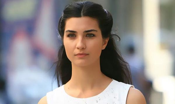 الصورة الأولى لتوبا بويوكوستن بعد ظهورها مع حبيبها الجديد !