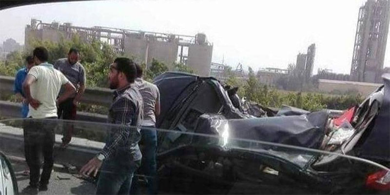 حادث مروع في القاهرة، انفجر الإطار فلقي 14 شخصا مصرعهم
