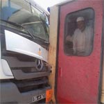 بالصّورة : حادث خطير بين قطار و شاحنة ثقيلة في مدخل مدينة صفاقس