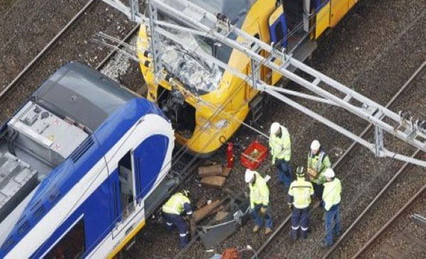 ألمانيا: مقتل 8 أشخاص على الأقل وإصابة آخرين في تصادم قطارين