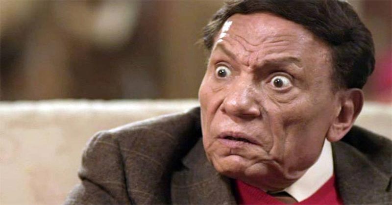 عادل إمام يفقد أعصابه في الاستوديو ويهدد أبطال العمل لهذا السبب!