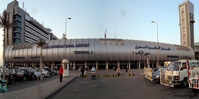 هبوط اضطراري لطائرة كينية بمطار القاهرة الدولي لإنقاذ حياة مضيفة 
