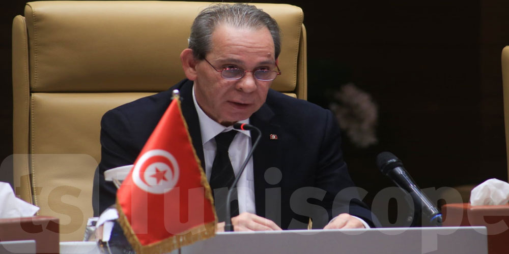رئيس الحكومة ونظيره الجزائري يشرفان على افتتاح أشغال اللجنة الكبرى المشتركة التونسية الجزائرية
