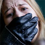 Affaire de la fille violée par 3 policiers : La défense veut soumettre la victime à un examen médical
