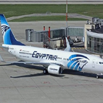 مصر ترسل طائرة خاصة إلى تونس لإجلاء الرعايا العالقين على الحدود مع ليبيا