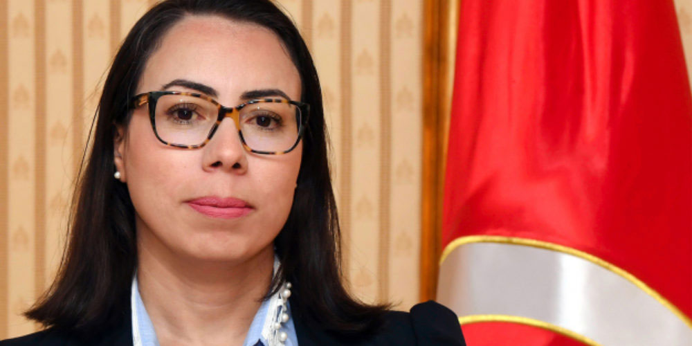 في أول تدوينة بعد استقالتها، نادية عكاشة تحيي يوم المرأة على طريقتها