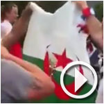 En Vidéo : Un citoyen Français brûle le drapeau algérien...