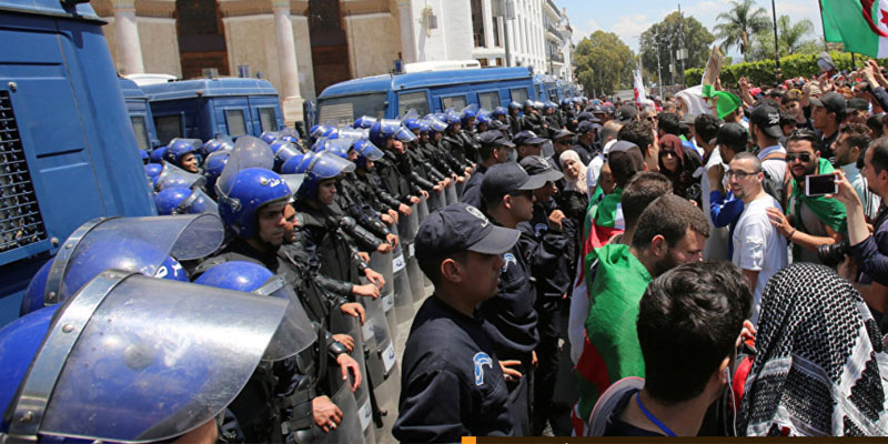 الجزائر: اعتقال عشرات المتظاهرين