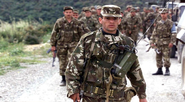 L'armée algérienne découvre une cache contenant un important lot d’armements et de munitions 