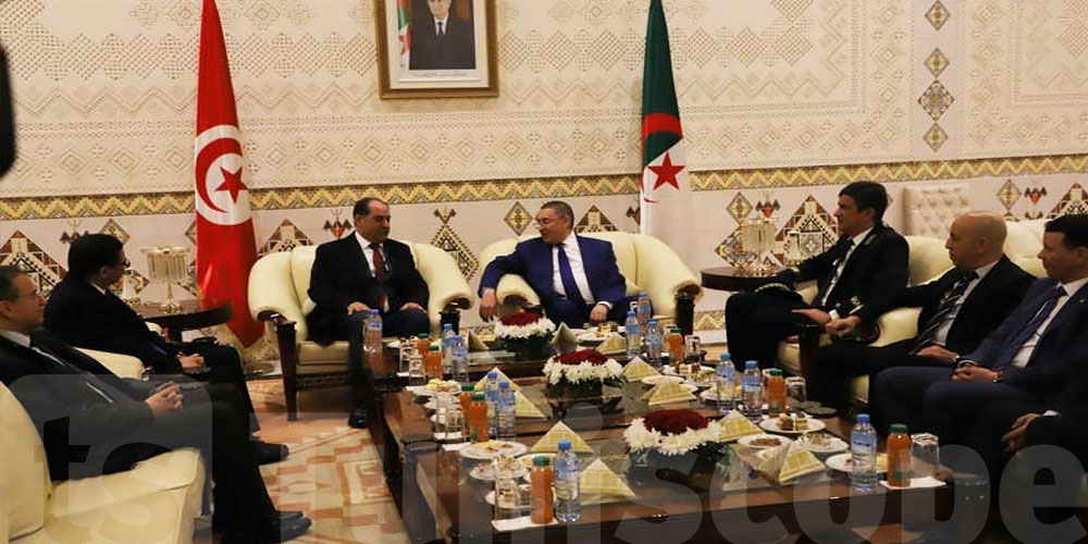 Kamel Feki en mission diplomatique en Algérie