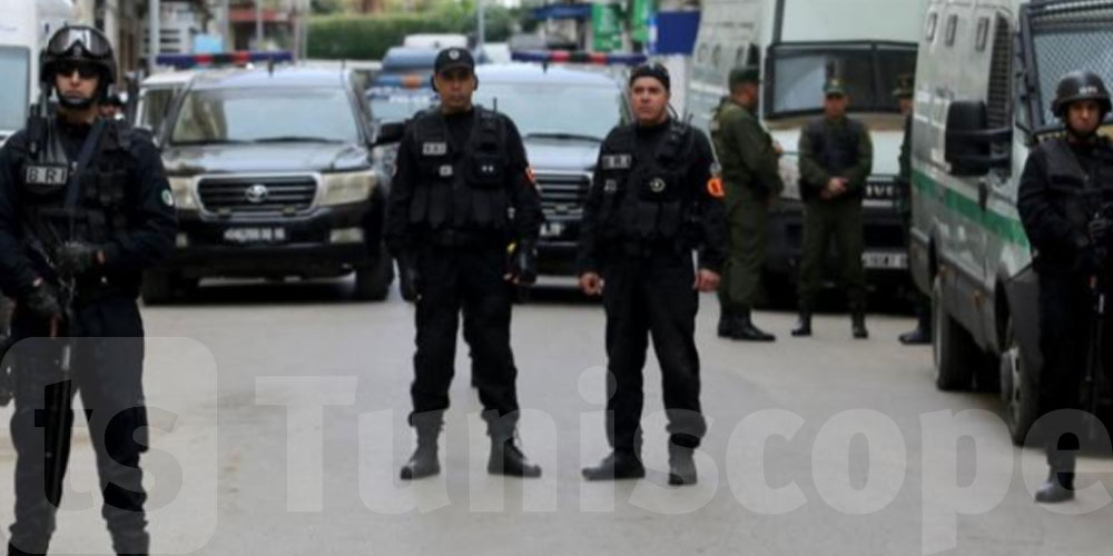 كورونا: الجزائر تمدد حظر التجوال في 19 ولاية 