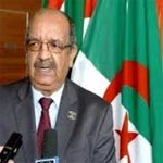 وزير جزائري: استقبلنا 200 شخصية ليبية سرا