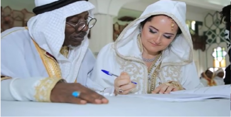 بالفيديو: مغني الراب ألفا بلوندي يتزوج تونسية
