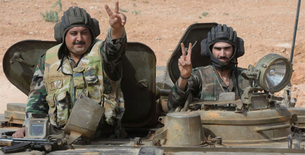 L'armée syrienne avance vers Deir Ezzor et prend le contrôle des hauteurs d’Al-Qaryatayn