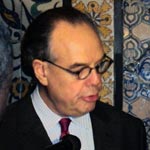 Frédéric Mitterrand rend hommage au théâtre tunisien