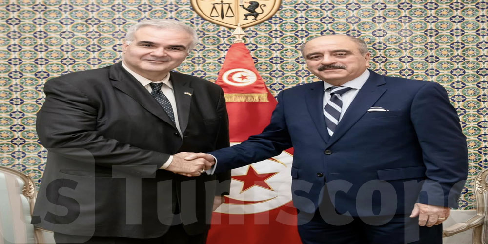وزير الخارجية يتسلم أوراق اعتماد سفير فلسطين الجديد بتونس
