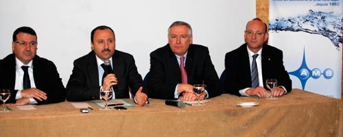 ams-200213-1.jpg