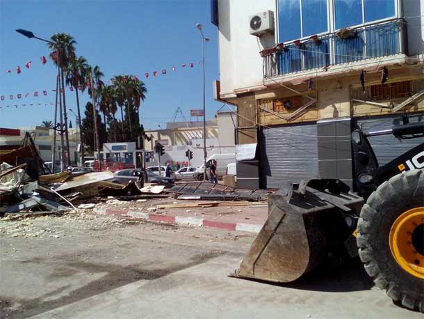 Photo du jour : La municipalité de l’Ariana démolit l’extension d’un café
