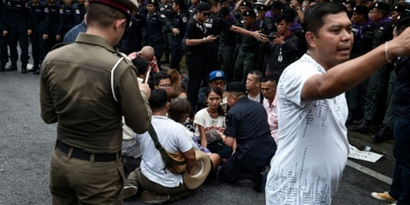 Arrestations en Thaïlande après une manifestation réclamant des élections