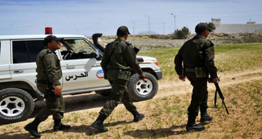 القبض على 09 أفارقة كانوا ينوون إجتياز الحدود البرية التونسية خلسة