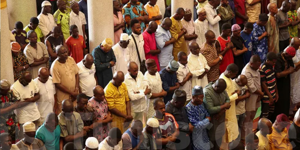 عاجل: وفيات في هجوم على مسجد وقت صلاة التراويح