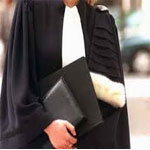 ثلاثة محامين يدخلون في إضراب جوع في مكتب العميد