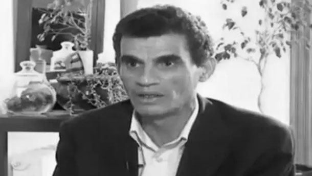 من هو الشاعر محمد الصغير أولاد أحمد