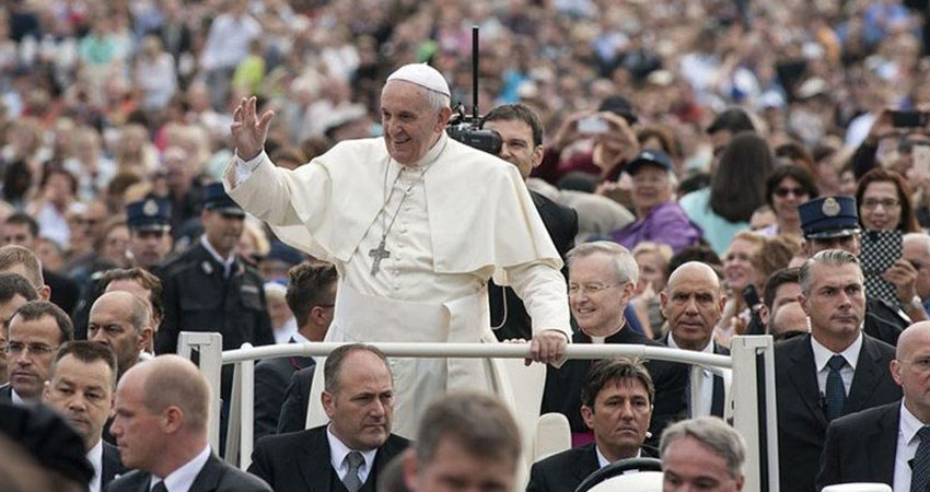 بالفيديو-الاعتداء على البابا فرنسيس في تشيلي