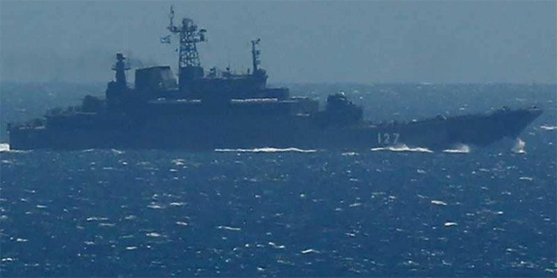 سفينة حربية روسية تستنفر البحرية البريطانية