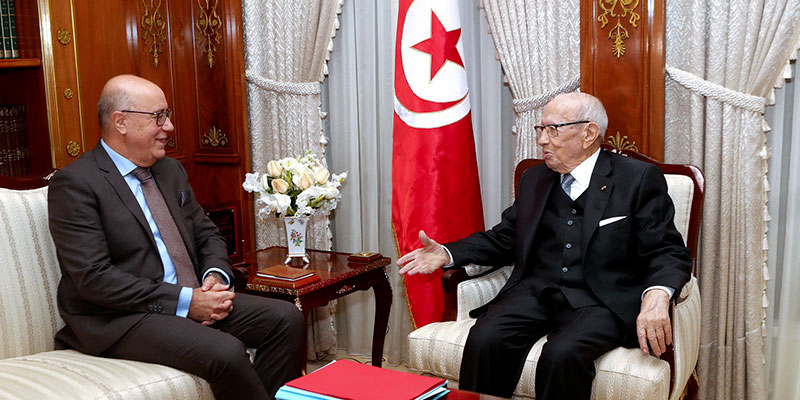 Le rapport de la BCT présenté par Abassi au président de la république