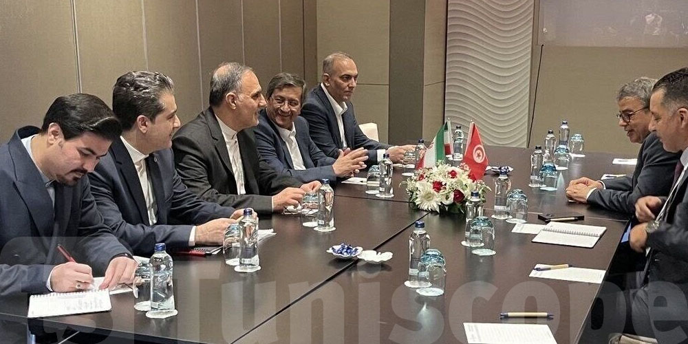إيران وتونس.. لقاء بنكي في إسطنبول يفتح باب التعاون المالي والتجاري