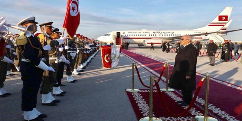 رئيس الجمهورية يغادر تونس في اتجاه باريس