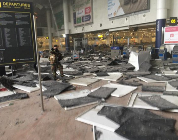 Explosions à Bruxelles: plusieurs sources font état de 11 morts et 25 blessés
